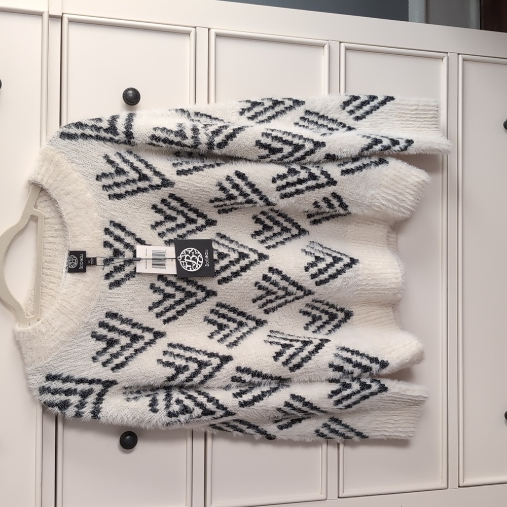 NWT Bobeau Cozy White and Black Pattern Sweater, XL